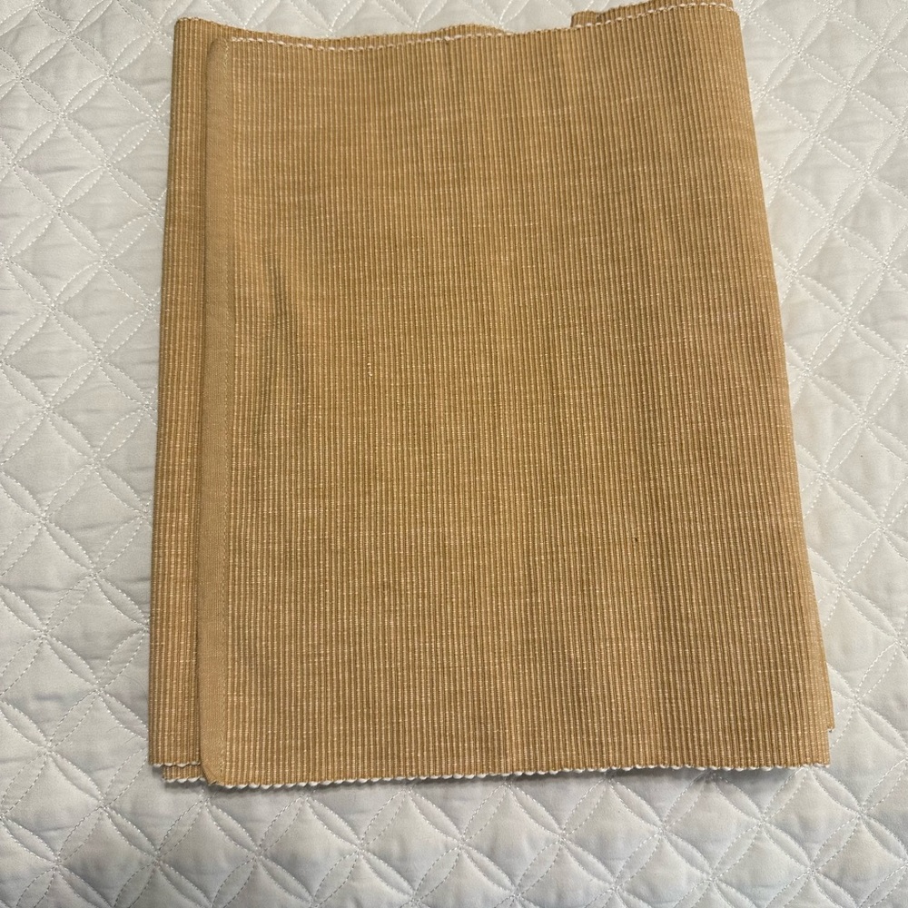Pier 1 Table Runner- Tan- NWOT
